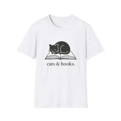 Cats & Books T-Shirt - Unisex
