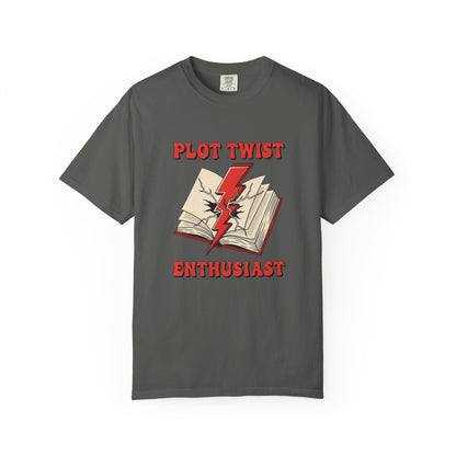 Plot Twist Enthusiast Book Lover T-shirt | Comfort Colors T-shirt