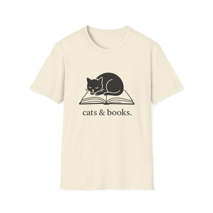 Cats & Books T-Shirt - Unisex